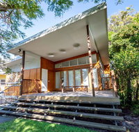 Decked out for a Fantastic Holiday - Winnett St Woorim Upstairs only - Nambucca Heads Accommodation