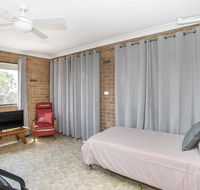 Deering 106 ULLADULLA - Nambucca Heads Accommodation