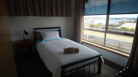 DevonPORT VIEWS!!! - Nambucca Heads Accommodation 2