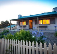 Donington Cottage Lincoln National Park - Nambucca Heads Accommodation