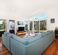 Eagleview - Pet Friendly - 4 Min Walk to Beach - Nambucca Heads Accommodation