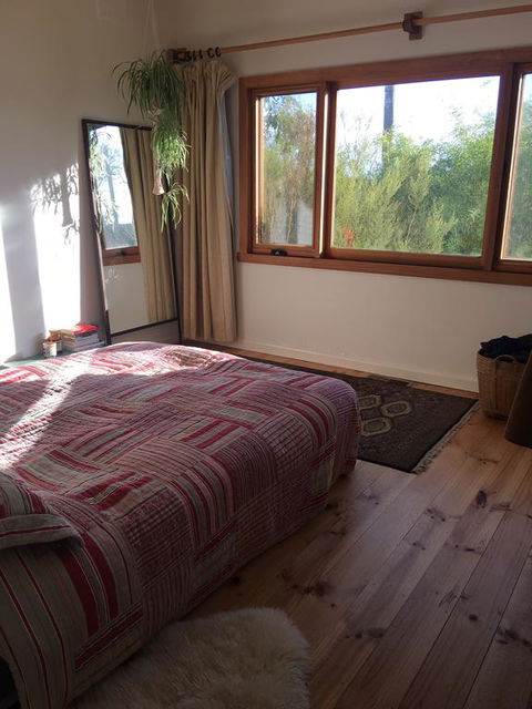 Eco-renovated Light-filled House On A Hill - Nambucca Heads Accommodation 3