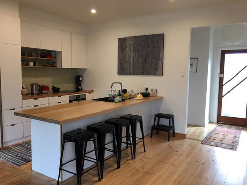 Eco-renovated Light-filled House On A Hill - Nambucca Heads Accommodation 1