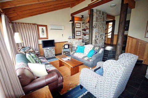 Edzell - Stunning Waterfront Home - Nambucca Heads Accommodation 3