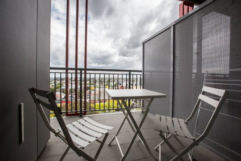 Elegant 2BR@Footscray Station - Nambucca Heads Accommodation 1
