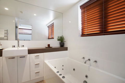 Elevation Apartments - Nambucca Heads Accommodation 3