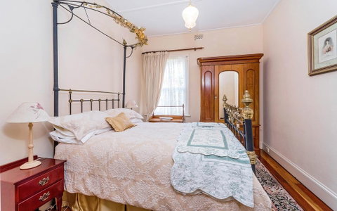 Eliza 1875 Red Brick Duplex Townhouse - Nambucca Heads Accommodation 3