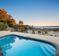 Ellerina Sea Vista Luxury Family Retreat with sauna pool amazing water views walk to beach - Nambucca Heads Accommodation