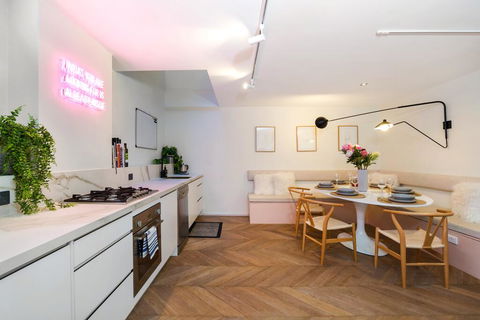 Enjoy Cafe Culture From Chic Warehouse Conversion - Nambucca Heads Accommodation 0