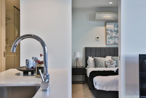 EQ TOWER Melbourne CBD APT - Nambucca Heads Accommodation 1