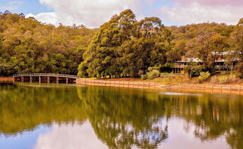Evedon Lakeside Retreat - Nambucca Heads Accommodation 2