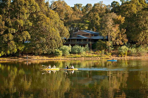 Evedon Lakeside Retreat - Nambucca Heads Accommodation 0