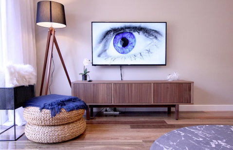 EVOLVE Near Adelaide CBD - Netflix / Wine / Lock Up Garage! - Nambucca Heads Accommodation 1