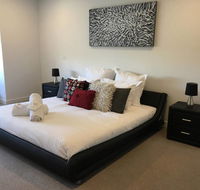 Executive Mansion Spring Racing Melbourne Cup - Nambucca Heads Accommodation