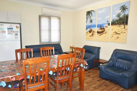 Exmouth Villas Unit 30 - Large Undercover Deck For Entertaining - Nambucca Heads Accommodation 3