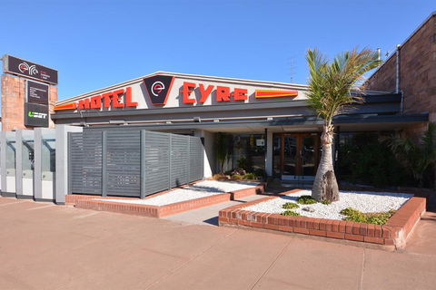 Eyre Hotel - Nambucca Heads Accommodation 2