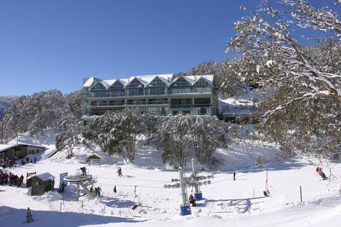 Falls Creek Country Club - Nambucca Heads Accommodation 0
