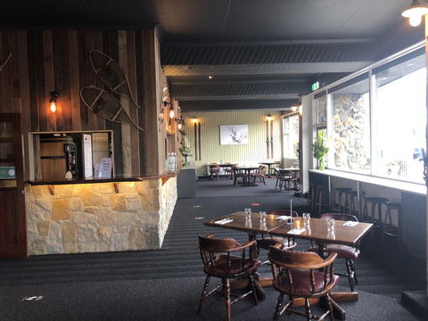 Falls Creek Hotel - Nambucca Heads Accommodation 3