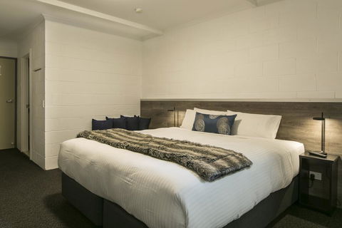 Falls Creek Hotel - Nambucca Heads Accommodation 2