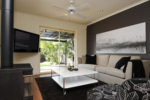 Feathers Serviced Townhouse - Nambucca Heads Accommodation 0