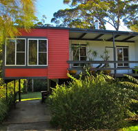 Finisterre Beach House - Nambucca Heads Accommodation
