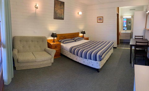 Finley Motel - Nambucca Heads Accommodation 0