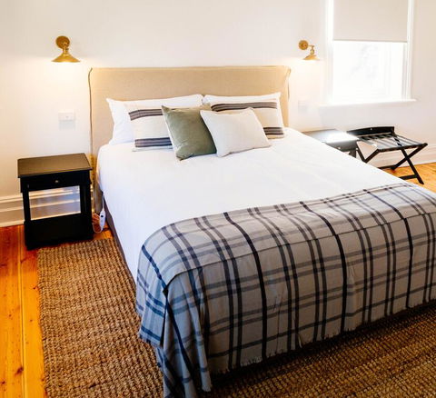 Flash Jacks Of Gundagai - Nambucca Heads Accommodation 2