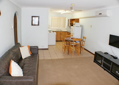 Geraldton Holiday Unit - Nambucca Heads Accommodation 3