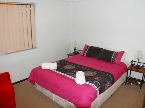 Geraldton Holiday Unit - Nambucca Heads Accommodation 2