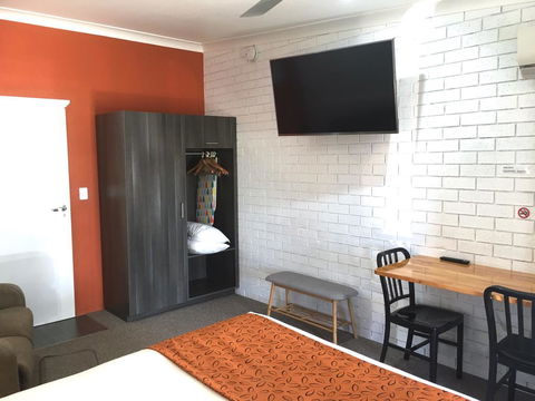 Gin Gin Village Motor Inn Motel - Nambucca Heads Accommodation 2