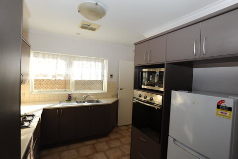 Glenelg Holiday Apartments-Colonial Square - Nambucca Heads Accommodation 3