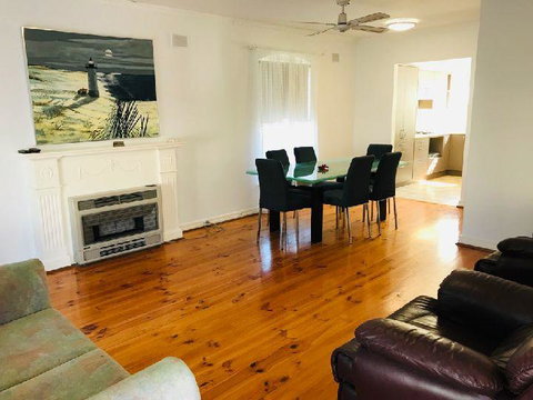 Glenelg Holiday Apartments-Colonial Square - Nambucca Heads Accommodation 1