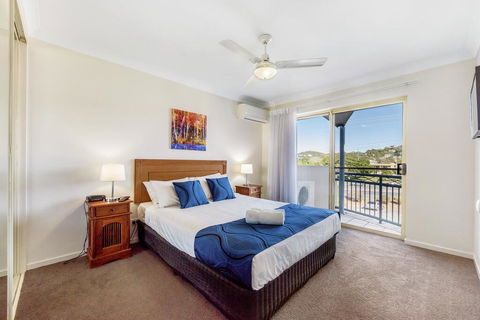 Golden Riviera Absolute Beachfront Resort - Nambucca Heads Accommodation 3
