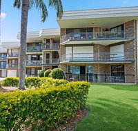 Great location close to waterfront Shops Restaurants and Cafes. - Nambucca Heads Accommodation