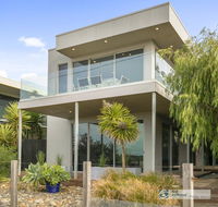 Grossard Point The Lighthouse Ventnor - Nambucca Heads Accommodation