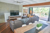 Hideaway At Hodgens Walk to Beach Happy Valley and Bulcock St With Backyard