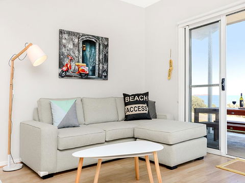 High Tide - Wallaroo Beachfront Property - Pet-Friendly - Nambucca Heads Accommodation 2