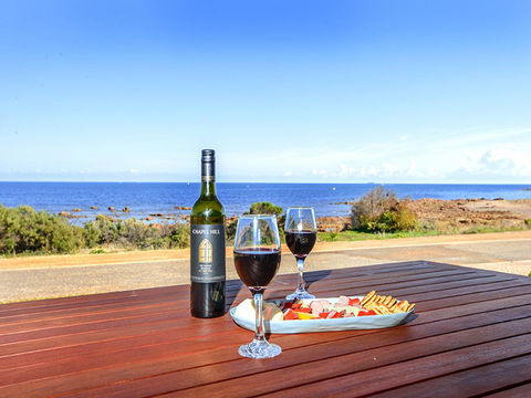 High Tide - Wallaroo Beachfront Property - Pet-Friendly - Nambucca Heads Accommodation 0