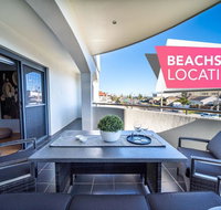 Higher Ground on Seaview-Superb Beach Lifestyle - Wifi - Metres from the beach - Nambucca Heads Accommodation