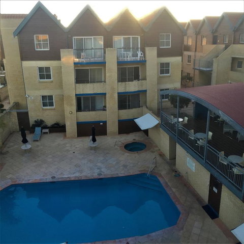 Hillarys Executive Apartment - Nambucca Heads Accommodation 0