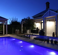 Hollidge House 5 Star Luxury Apartments - Nambucca Heads Accommodation