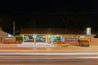 Homestead Motor Inn  Apartments