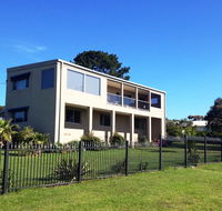 Island Getaway - Nambucca Heads Accommodation