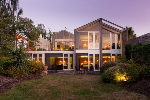 Islington Hotel - Nambucca Heads Accommodation 0