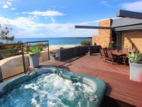 Jedda 5 - Oceanview 3 BDRM Penthouse with Rooftop Spa