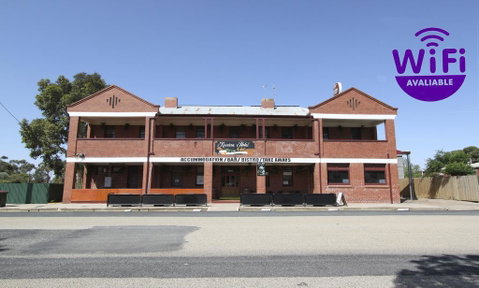 Kaneira Hotel - Nambucca Heads Accommodation 0