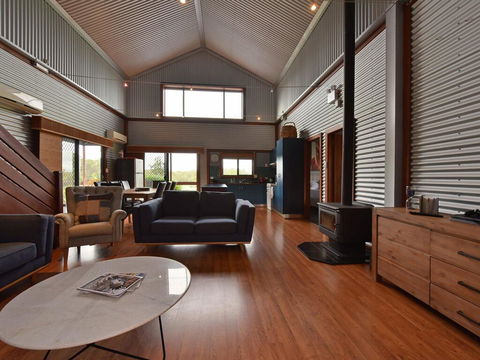 Kelman Cottage - Tucked Away With Pool + Native Wildlife - Nambucca Heads Accommodation 3