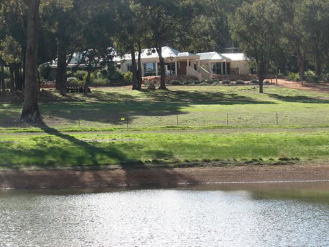 Lakeview Lodge - Nambucca Heads Accommodation 2