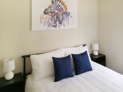 Large 5-Bedroom House With Wifi & Netflix Close To Taronga Western Plains Zoo - Nambucca Heads Accommodation 2