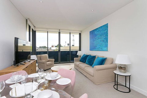 Large Modern 2 Bedroom Apartment Near Lake Claremont - Nambucca Heads Accommodation 1